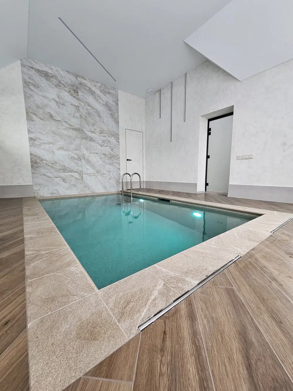 ООО “ТЕПЛЫЙ МИР”  Общественный бассейн в Елабуге