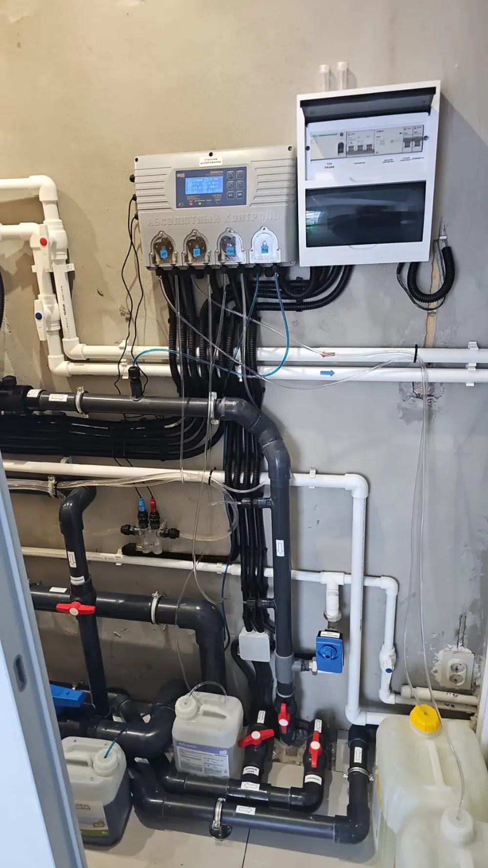 ООО “ТЕПЛЫЙ МИР”  Общественный бассейн в Елабуге