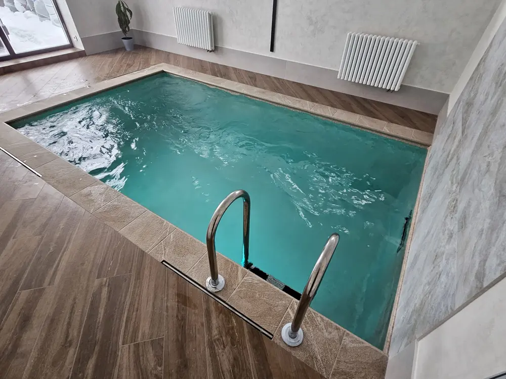 ООО “ТЕПЛЫЙ МИР”  Общественный бассейн в Елабуге