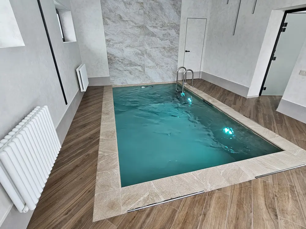 ООО “ТЕПЛЫЙ МИР”  Общественный бассейн в Елабуге